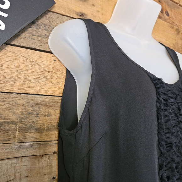 Michael Kors women's black ruffle front tank top size 8P - Picture 9 of 13
